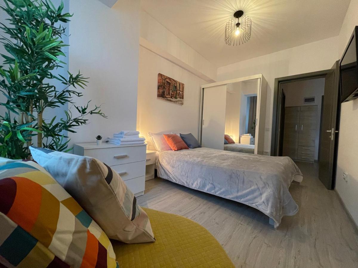 Apartment Near Palas Mall Iasi Eksteriør billede